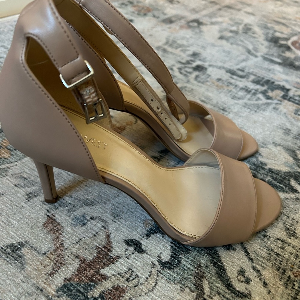 Nude leather strappy Nine West sandals